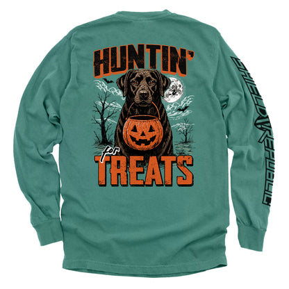 Huntin' For Treats Chocolate Lab